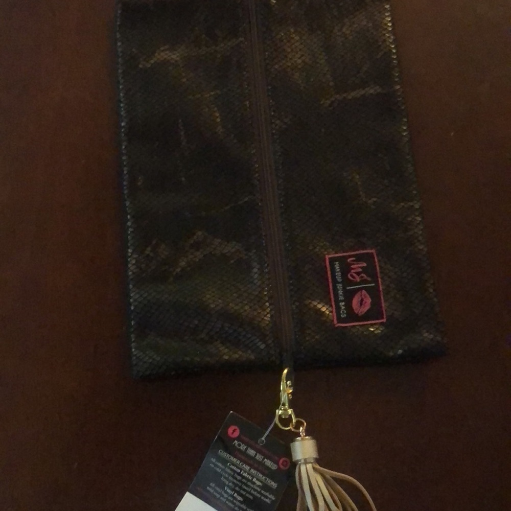 New - Picture 4 of 5